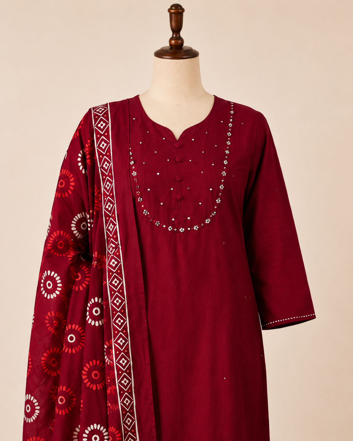 Maroon Embellished Kurta Pant Set with Printed Dupatta - Image 5