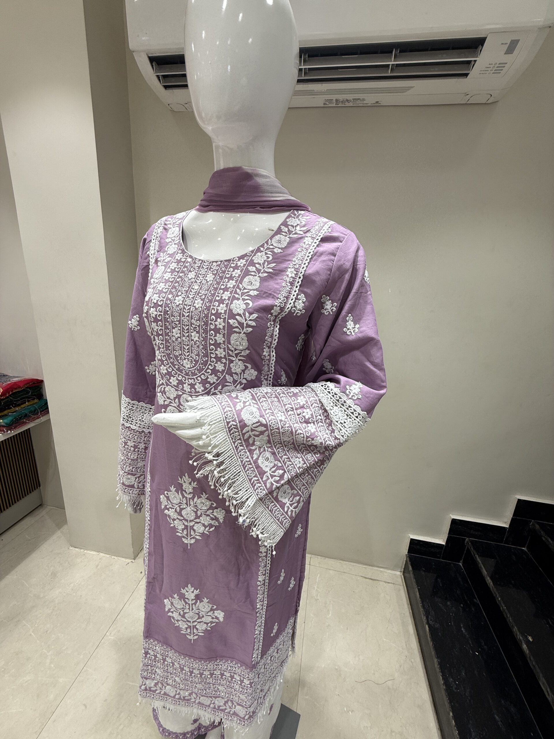 Women's Lavender Embroidered Kurta Palazzo Set with Chiffon Dupatta - Image 7
