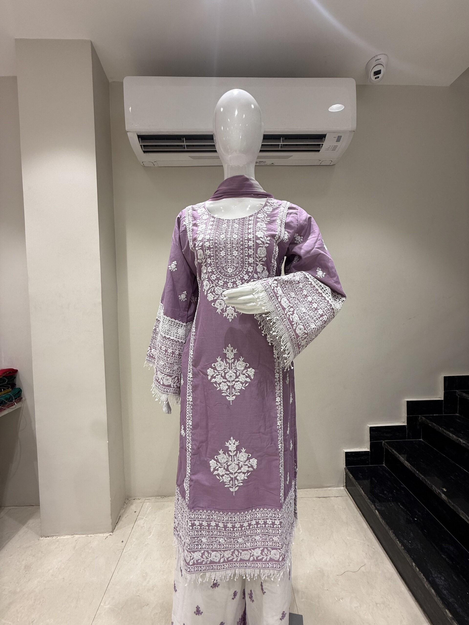 Women's Lavender Embroidered Kurta Palazzo Set with Chiffon Dupatta